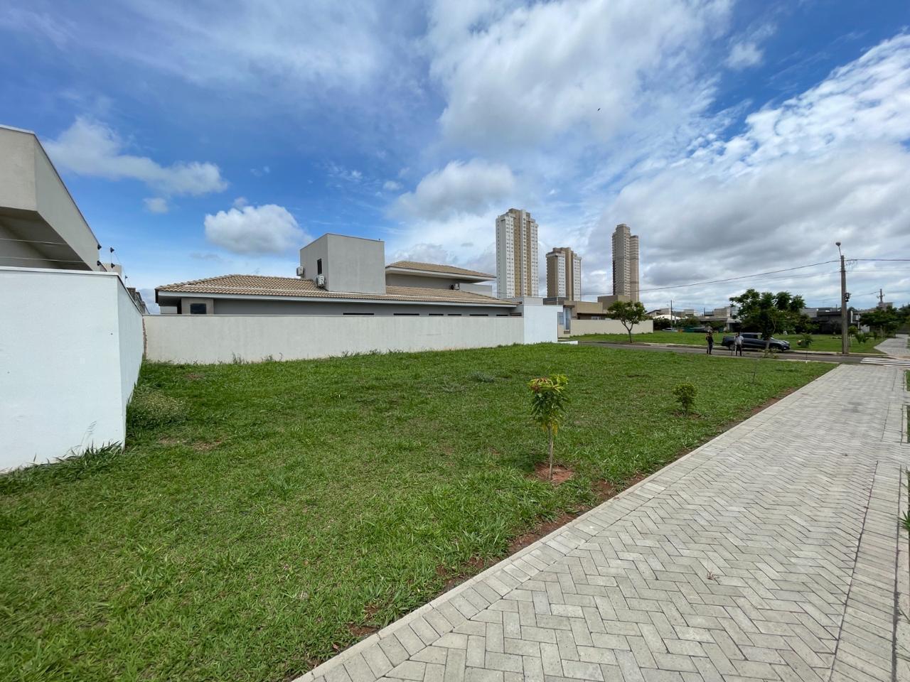 Ótimo terreno no condomínio Cidade Jardim em Bauru por 489.000,00